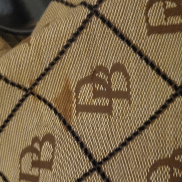 Dooney & Bourke Signature Shoulder Bag - Picture 4 of 6